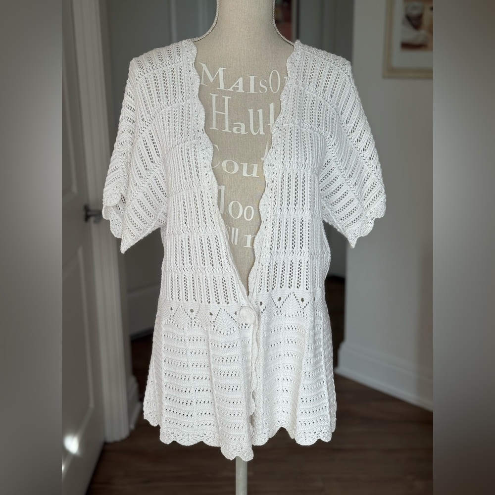 JM Collection White Open-Front Crochet Blouse